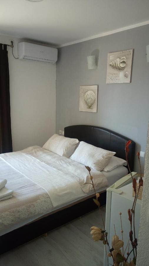 Rooms Jancic Ulcinj Buitenkant foto