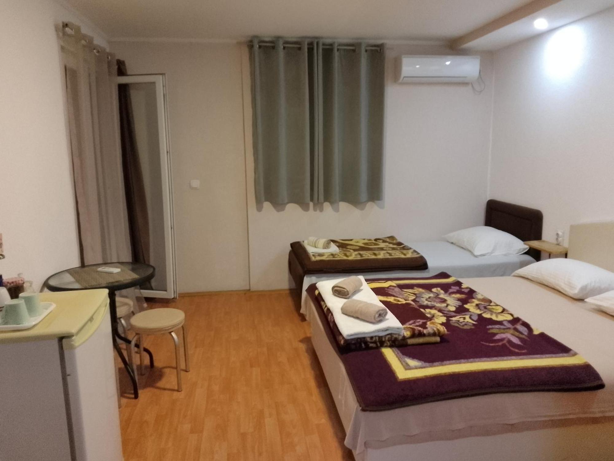 Rooms Jancic Ulcinj Buitenkant foto